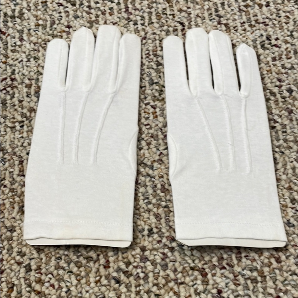 Elegant White Gloves. NWOT